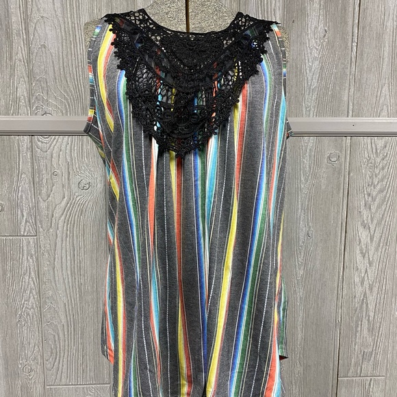 Lucky & Blessed Serape Lace Top Size Small NWT - Picture 1 of 7